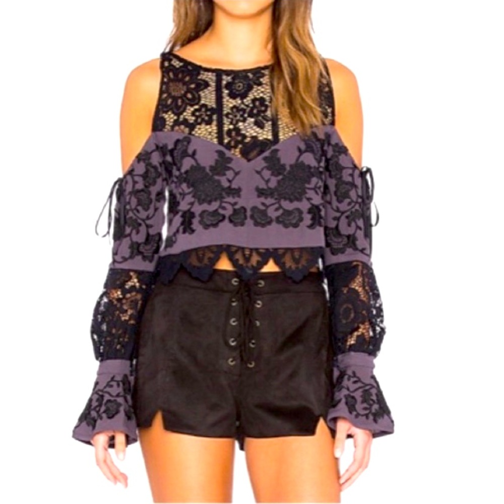For love and lemons cold shoulder top xs black navy purple
